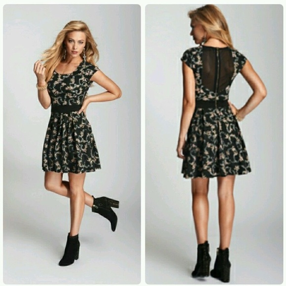 NEW GUESS VINTAGE DITSY DRESS SZ XS - Picture 1 of 8